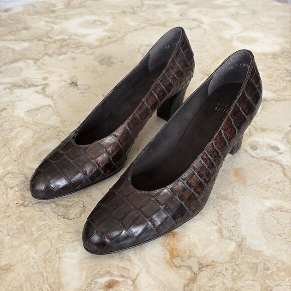 Stuart Weitzman Crocodile Leather Pumps Vintage 2” Heels - Picture 3 of 14